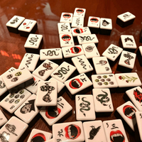 Amerikan Siyah Cadılar Bayramı Temalı Mahjong Oyun Seti Vampir Amerikan Akrilik Mahjong Taşları
