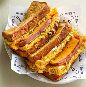 2024 nouveau Design 5 en 1 2 tranches Sandwich Maker avec 5 <span class=keywords><strong>multi</strong></span>-<span class=keywords><strong>plaques</strong></span> en option gaufre beignet Mini gâteau enfant nourriture plaque de cuisson antiadhésive - Product Image 3