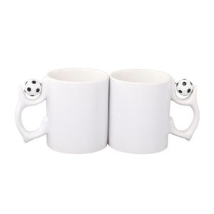 Rubysub M008 <span class=keywords><strong>tasse</strong></span> en céramique de vente chaude <span class=keywords><strong>tasse</strong></span> de poignée de Football <span class=keywords><strong>personnalisée</strong></span> 11oz poignée spéciale Sublimation blanc tasses de sport blanc - Product Image 1