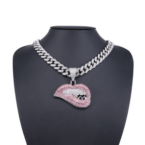 Colgante <span class=keywords><strong>de</strong></span> labios sexy con gancho grande, estilo Hip <span class=keywords><strong>Hop</strong></span>, en color oro y plata metálico, con pedrería completa, para estuche. - Product Image 5