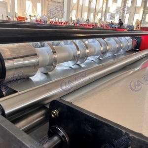 Machine de formage de panneaux de toiture en acier haute résistance avec moteur à engrenages, roulement et commande PLC pour une longue durée de vie - Product Image 3