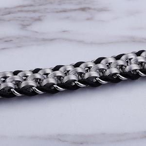 KALEN <span class=keywords><strong>Bracciale</strong></span> in Acciaio Inossidabile <span class=keywords><strong>e</strong></span> Pelle con Motivo Lupo, <span class=keywords><strong>Bracciale</strong></span> <span class=keywords><strong>Argento</strong></span> per <span class=keywords><strong>Uomo</strong></span> - Product Image 5