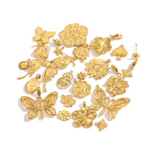 Musa natural dorada | Colgante <span class=keywords><strong>de</strong></span> acero inoxidable chapado en oro PVD <span class=keywords><strong>de</strong></span> 18 quilates: Diseño <span class=keywords><strong>de</strong></span> abeja <span class=keywords><strong>de</strong></span> hoja <span class=keywords><strong>de</strong></span> <span class=keywords><strong>flor</strong></span> <span class=keywords><strong>de</strong></span> mariposa para fabricación <span class=keywords><strong>de</strong></span> joyas DIY - Product Image 5