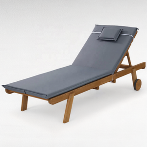 Lit de jour extérieur en teck avec roues pour entrepôt de plage ou extérieur - Product Image 1