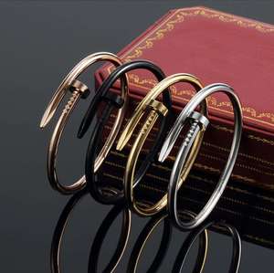 Pulsera de Acero Inoxidable de Alta Calidad y Lujo de Moda 2023 de Jessy Jewelry, <span class=keywords><strong>Brazalete</strong></span> con Dijes de Diamantes LOVE Nail Cartierred para Mujer - Product Image 1