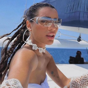 Gafas de Sol de Estilo Europeo para Mujer, Lentes de PC con Protección UV400, Montura Negra, Moda Y2K Instagram, Protección Clase 2 - Product Image 1