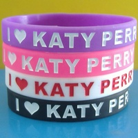 Bracelets en silicone personnalisés de 1/2 pouce, gravés et remplis de couleur, promotionnels, à bon prix