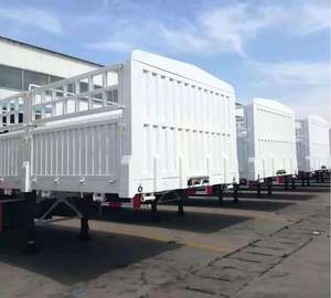 Remolque de camión semirremolque para transporte a granel con valla y 3 ejes, capacidad de 60 toneladas, para ganado. Tipo de producto: Remolques de camión. - Product Image 1