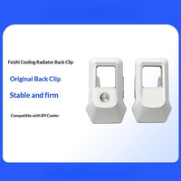 Support de fixation arrière Flydigi B9 Cooler avec poignée magnétique réglable et coussinet antidérapant blanc pour la plupart des téléphones et tablettes de gaming