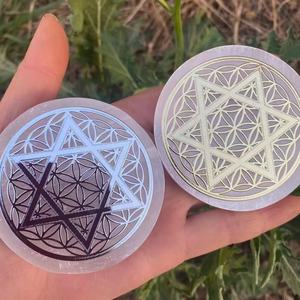 Placa de carga selenita de 60mm, productos curativos para la meditación, piedras curativas de energía, precio barato - Product Image 6