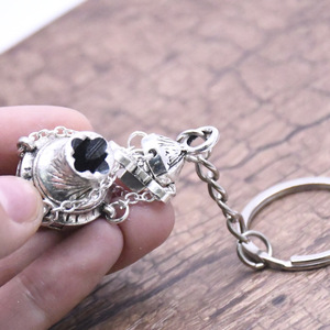 Porte-clés Pendentif Brûle-encens en Argent Tibétain, Argent Vieilli, Cadeau Unisexe, Breloque, Accessoire de Mode - Product Image 5