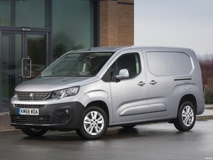 Déflecteurs de fenêtre latérale pare-pluie pour Toyota Cruiser 2019-2020 accessoires auto - Product Image 3
