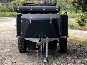 Mini remolque ligero Pop-Up Camper para acampar Caravana ligera con características de cocina y entretenimiento para remolques de viaje - Product Image 5