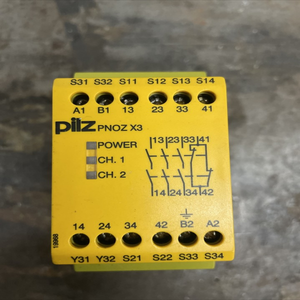 PLC 안전 릴레이. X3 230VAC 24VDC <span class=keywords><strong>3</strong></span>개 NO(노멀 오픈) 1개 NC(노멀 클로즈) 50-60Hz. 아이디 #   774318 342387 창고 산업 자동화 PLC 프로그래밍 - Product Image 1