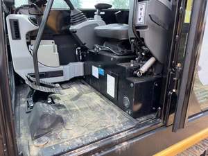 Mini excavatrice d'occasion Caterpillar 5.5 tonnes, pelle sur chenilles en bon état Cat305.5 à vendre - Product Image 4