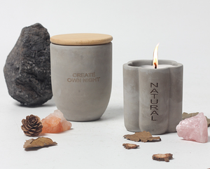 Pot à bougie cylindrique avec logo gravé sur mesure, finition gaufrée et couvercle en bois, fait main pour la décoration de Noël à la maison - Product Image 2