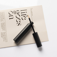 Vente en gros Tube Eyeline vide fantaisie noir Conteneur givré populaire de 5.5ml Tube de mascara de couleur personnalisée avec baguette