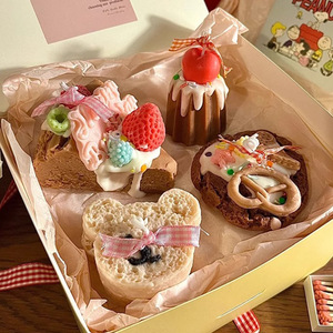 Coffret cadeau de bougies parfumées de luxe, cadeau d'anniversaire pratique et unique pour les femmes et les amies - Product Image 1