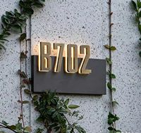 Letrero Personalizado con Logotipo, Número de Habitación, Foto, Placa de Puerta Personalizada para Hotel, Casa de Huéspedes, Comercial, Exterior
