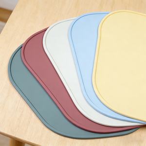 แผ่นรองจานซิลิโคนสำหรับเด็ก ปลอดสาร BPA พับได้ กันน้ำ ใช้กับเตาอบได้ ปรับขนาดได้ - Product Image 2