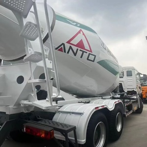 Camión Mezclador de Concreto Zoomlion 8×4 Usado de 2022 con Pocas Horas de Uso, 12m³, con Cuchilla Tipo T para Proyectos de Carreteras y Puentes - Product Image 6