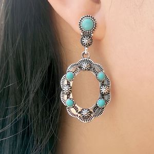 Orecchini a Cerchio Vintage con Dettagli in Stile Turchese, Design Retrò, Accessori di Moda per Donne - Product Image 4