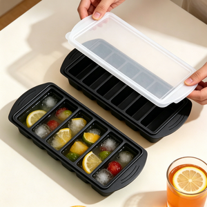 Bac à glaçons en silicone à 6 cavités avec couvercle transparent, moule à glaçons grand format de qualité alimentaire LFGB pour whisky et conservation de soupes - Product Image 6