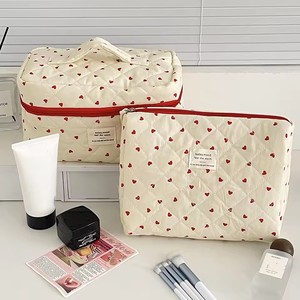 Bolsa de maquillaje acolchada con forma de corazón para mujer, bolsa de almacenamiento de cosméticos de gran capacidad, bolso de mano con cremallera para mujer - Product Image 6