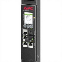 Unité de distribution d'énergie en rack APC APDU9953, 9000 commuté 0U, 32A, 230V, (21) C13 et (3) C19