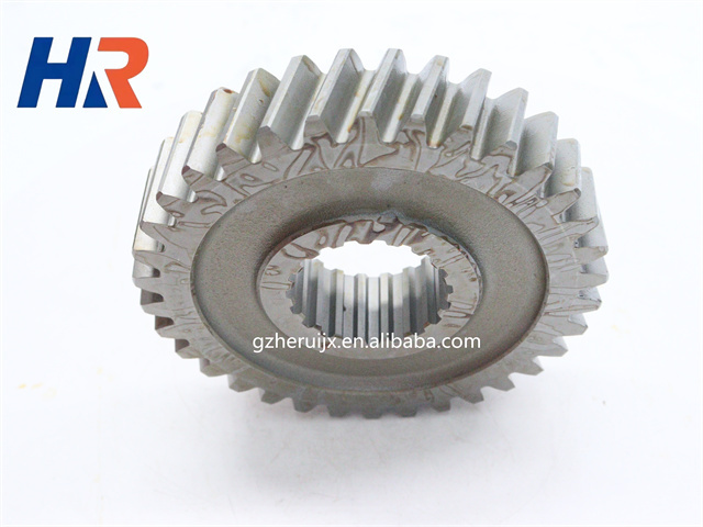 Original Excavator Hydraulic Pump Pilot Gear for ZX200