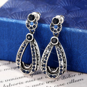 Boucles d'oreilles pendantes E385 en cristal bleu goutte d'eau, plaqué rhodium noir, style vintage pour femme, en alliage de zinc avec micro-incrustations - Product Image 6