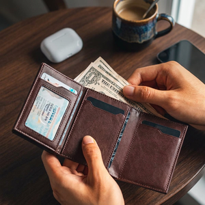 ที่ใส่บัตรหนังวัววินเทจพร้อมกระดุมปิดสำหรับใส่บัตรเครดิตและเก็บเงินสด - Product Image 2