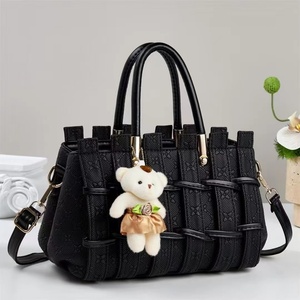 Bolso de Hombro Tejido a Mano de Gran Capacidad para Mujer, Nueva Moda 2026, con Cuero PU Resistente a los Arañazos - Product Image 1