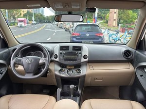 Toyota RAV4 2.4 4x4 del 2012, Asiento Eléctrico, Impecable, Sin Fumadores, Techo Solar, Buen Estado de Funcionamiento, Aire Acondicionado en Buen Estado - Product Image 4