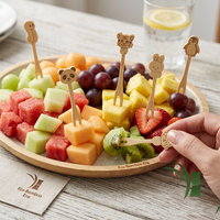Groothandel bamboe dieren fruitprikkers decoratieve voedselprikkers voor feestjes, snacks, desserts en bentoboxen