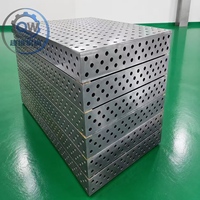 Banc de travail de soudage flexible 3D D28 pour le soudage de produits en acier inoxydable, plateforme de soudage industrielle à surface nitrurée