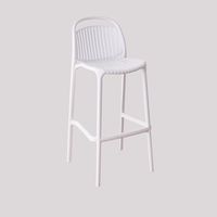 Tabouret de bar contemporain en polypropylène vert, hauteur comptoir, écologique, avec repose-pieds, pour hôtel et usage extérieur