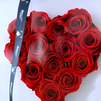 Bouquet de 12 roses éternelles – Boîte acrylique trompette de qualité supérieure – Finition haut de gamme – Cadeau transfrontalier pour la Fête des Mères – Naturel