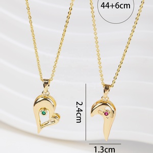 Wholesale the Latest Fashion Couple's Heart Magnetic Clasp <b>Necklace</b> Wholesale Vintage Female Jewelry Set for Gift Party Wedding - Product Image 4