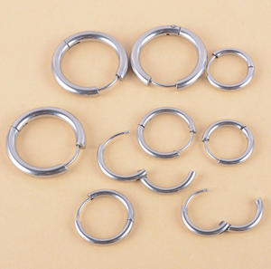 Pendientes de Aro ACEWORKS 316L |   Acero Inoxidable Chapado en Oro PVD de 18K |   Diseño Minimalista Clásico y Moderno, Unisex, Impermeable - Product Image 6