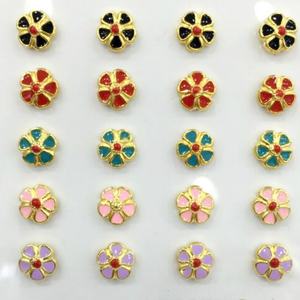 Boucles d'oreilles clous miniatures à prix bas en acier inoxydable, bijoux anti-ternissement, zircon, couleur bonbon, fleur colorée, cœur, boucles d'oreilles clous tendance - Product Image 6