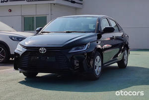 Perfette condizioni usate <span class=keywords><strong>Toyota</strong></span> Yariss 1.5L benzina Fwd 2023 modello anno auto di colore nero pronte per l'uso - Product Image 2