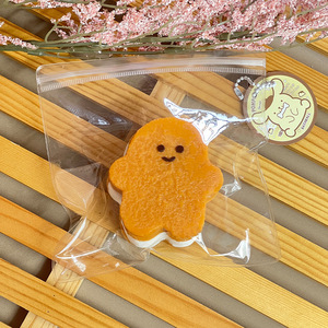 Jouets sensoriels en silicone de qualité alimentaire en forme de bonhomme en pain d'épices de dessin animé réaliste de 8 cm pour les enfants de 5 à 7 ans, cadeau instantané pour un bonheur garanti pour tous les âges - Product Image 3