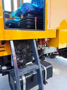 Camion malaxeur à béton autochargeur compact 2,5m³ 3m³ 3,5m³ 4,5m³ avec roues, certifié CE EPA <span class=keywords><strong>Euro</strong></span> 5, prêt à l'emploi - Product Image 2