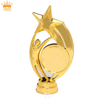 Prix de gros Trophées en plastique avec étoile Fabricant de produits artisanaux en plastique moderne populaire Trophées créatifs en stock