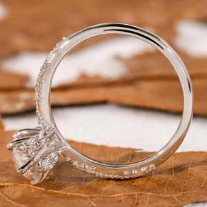 Anillo de compromiso de diamantes cultivados en laboratorio de oro macizo de 14K, joyería HPHT certificada por IGI, regalo nupcial, anillo de diamantes de laboratorio para clientes - Product Image 5