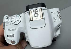 Livraison rapide Canon EOS 200D / Rebel 24.2MP Appareil photo couleur blanc - Product Image 4