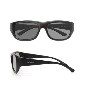 Sunbest A01 Lunettes de soleil intelligentes Rapid 0.1 Second Décoloration <span class=keywords><strong>photochromique</strong></span> Rouge TR90 Frame <span class=keywords><strong>Verre</strong></span> polarisé pour le cyclisme en plein air - Product Image 1