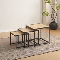 Table basse extensible moderne et minimaliste avec plateau en panneau de densité et structure en fer forgé pour salon