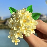 Diffuseur d'huiles essentielles pour voiture avec clip de ventilation, en pierre de gypse parfumée, logo personnalisé, design floral, parfum naturel, accessoires de voiture tendance